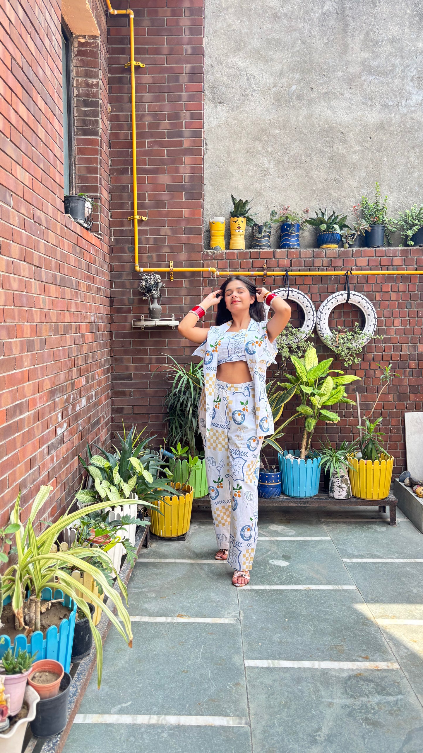 Summer Cool Print Sleeveless Jacket With Crop Top & Straight Pants Co-ord Set