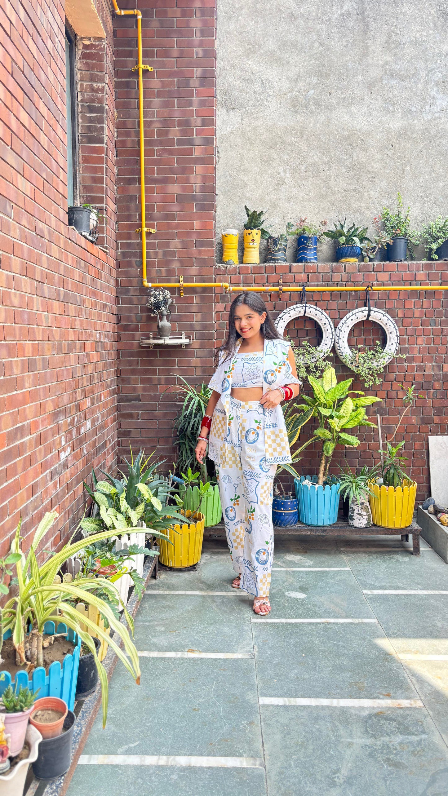 Summer Cool Print Sleeveless Jacket With Crop Top & Straight Pants Co-ord Set